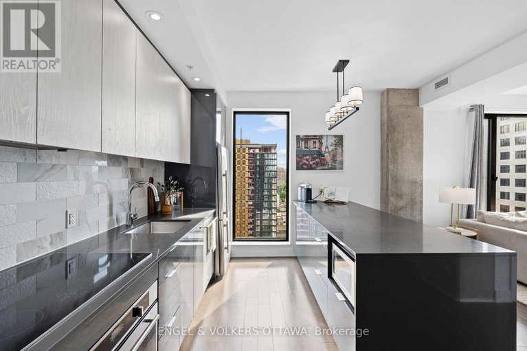28413789/1606-20-daly-avenue/sandy-hill/ottawa/ontario/K1N6E2_12
