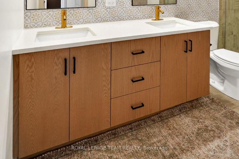 29663243/1009-acoustic-way/riverside-southgloucester-glen/ottawa/ontario/K4M0L6_30