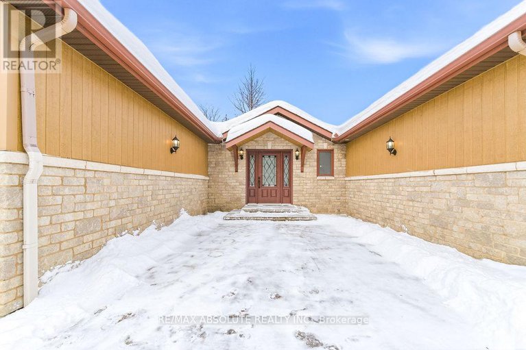 29357236/206-deerwood-drive/fitzroy-ward-south-west/ottawa/ontario/K0A2H0_3