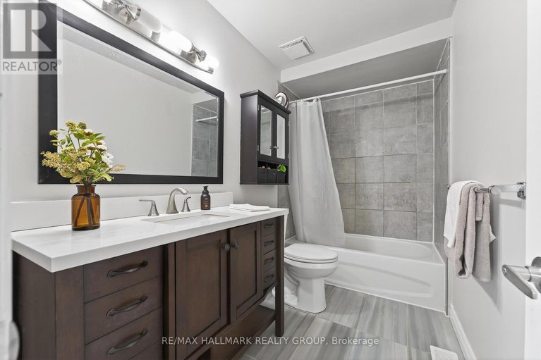 29353203/1126-grenoble-crescent/orleans-wood/ottawa/ontario/K1C2C6_13