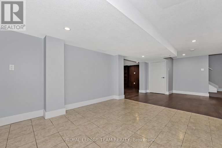 29103093/12-largo-crescent/meadowlandscrestview/ottawa/ontario/K2G3C7_29