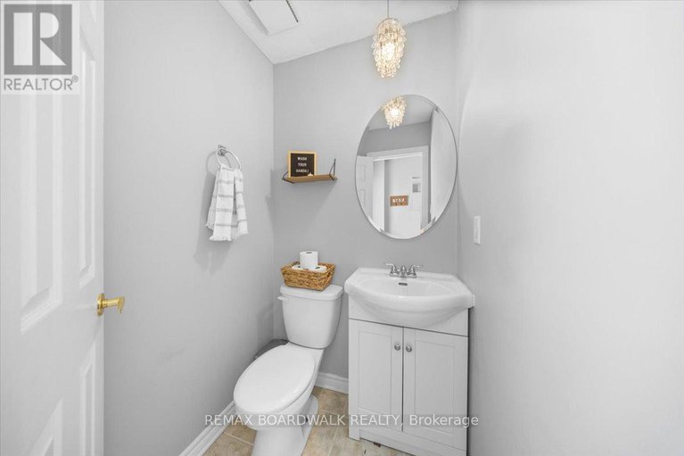 29403868/428-moodie-drive/westcliffe-estates/ottawa/ontario/K2H8A6_5