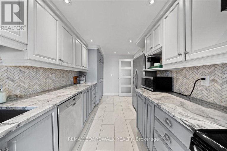 29565539/804-505-st-laurent-boulevard/viscount-alexander-park/ottawa/ontario/K1K3X4_9