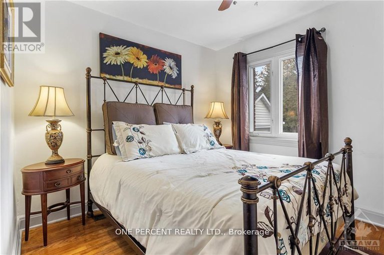 28436232/434-hilson-avenue/westborohampton-park/ottawa/ontario/K1Z6C3_11