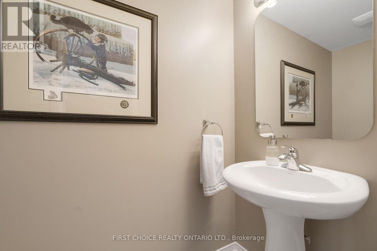 28420949/196-trail-side-circle/springridgeeast-village/ottawa/ontario/K4A5B4_6