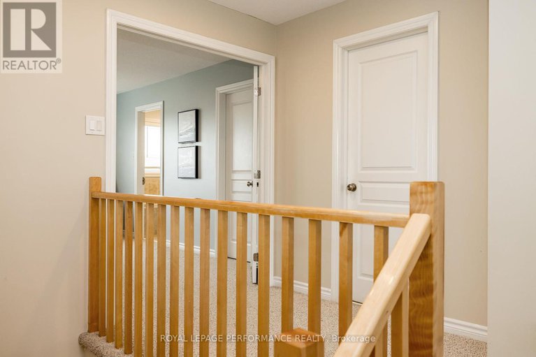 28279532/200-eye-bright-crescent/riverside-southgloucester-glen/ottawa/ontario/K1V2K6_17