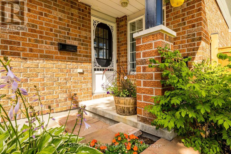 28636407/2-whalings-circle/stittsville-central/ottawa/ontario/K2S1S4_3