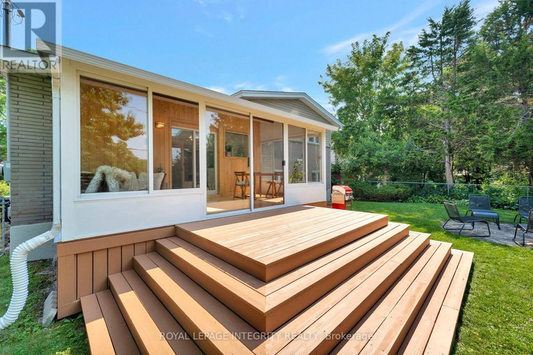 28621220/1150-albany-drive/bel-air-heights/ottawa/ontario/K2C2L3_39
