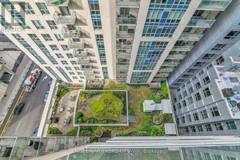 29181364/1507-195-besserer-street/sandy-hill/ottawa/ontario/K1N0B6_15