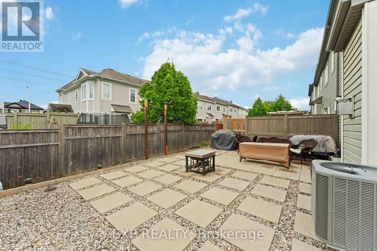 28403704/226-par-la-ville-circle/stittsville-north/ottawa/ontario/K2S0T6_45