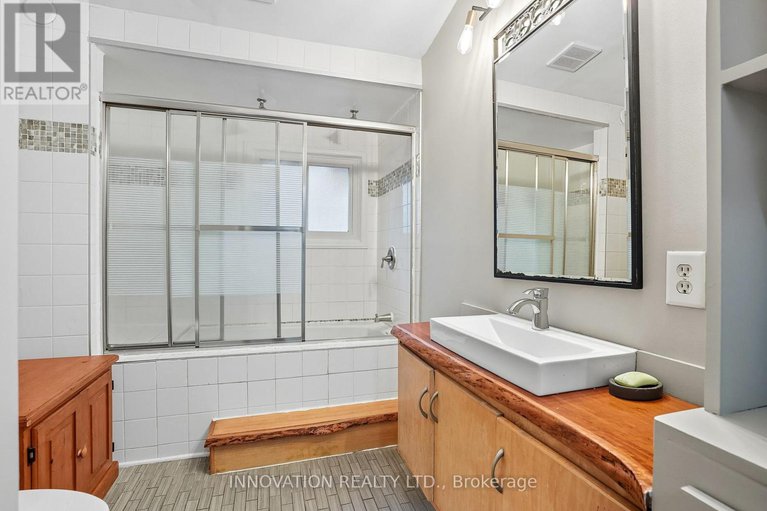 28969691/2302-horton-street/elmvale-acresurbandale/ottawa/ontario/K1G3E8_23