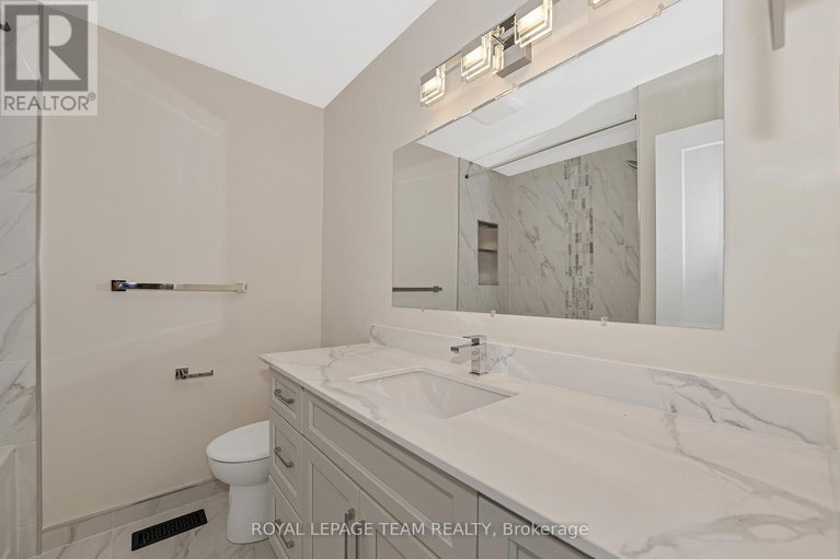 28624547/1825-yale-avenue/urbandale-acres/ottawa/ontario/K1H6S3_28
