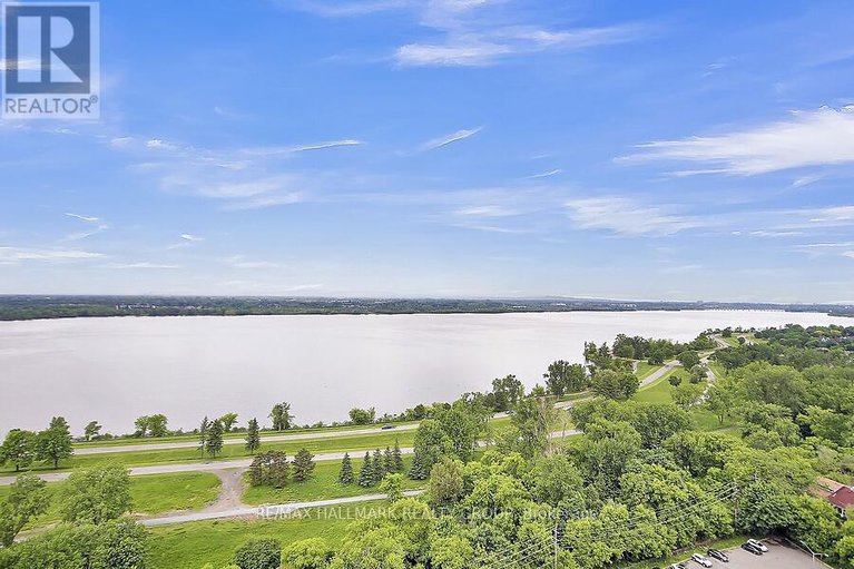 28580775/2201-1081-ambleside-avenue/woodroffe/ottawa/ontario/K2B8C8_18