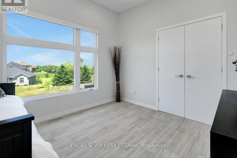 27906167/46-forest-hill-road/long-sault/south-stormont/ontario/K0C1P0_36