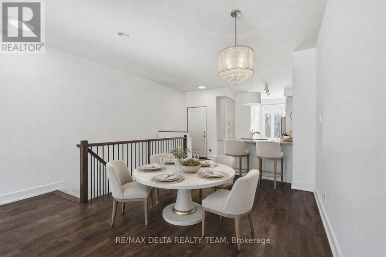 29301547/6-33-bergeron-private/chapel-hill/ottawa/ontario/K1C0C2_12