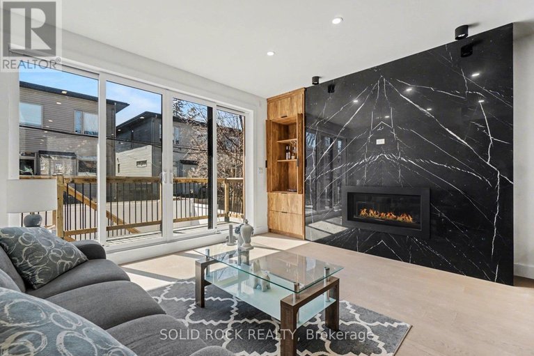 29669926/826-alpine-avenue/queensway-terrace-north/ottawa/ontario/K2B5R6_14