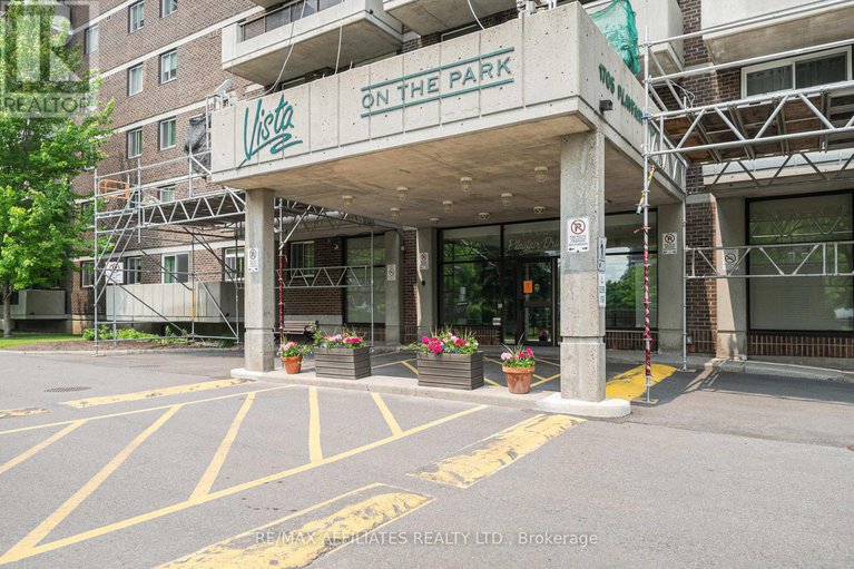 28447664/211-1705-playfair-drive/playfair-park/ottawa/ontario/K1H8P6_2