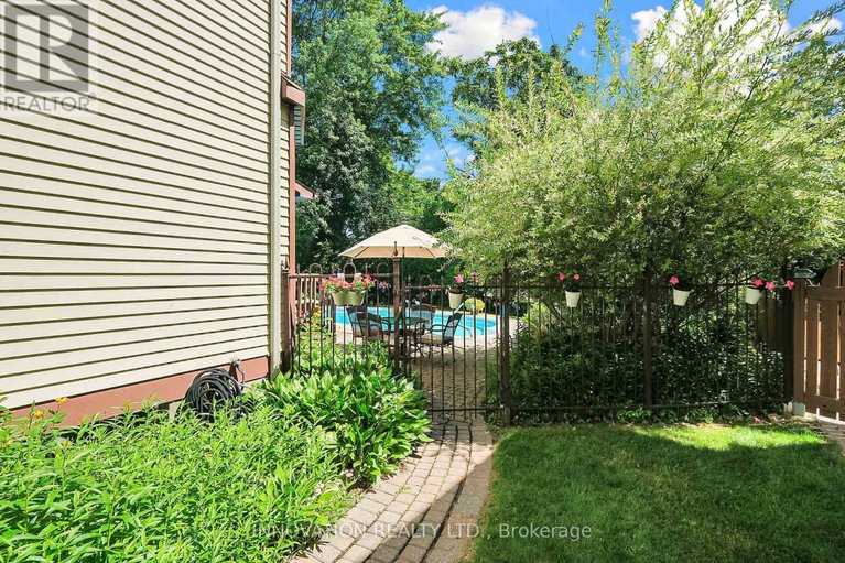 29674454/1698-teakdale-avenue/chapel-hill/ottawa/ontario/K1C6M4_36