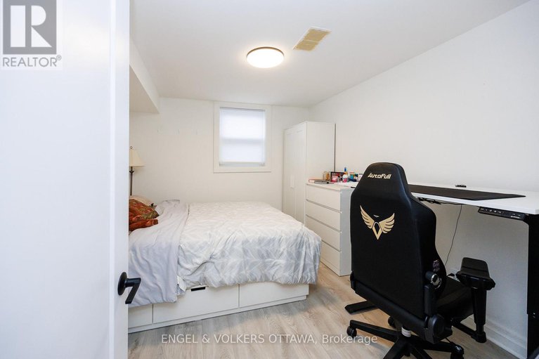 28874950/2204-utah-street/alta-vista/ottawa/ontario/K1H7W8_21