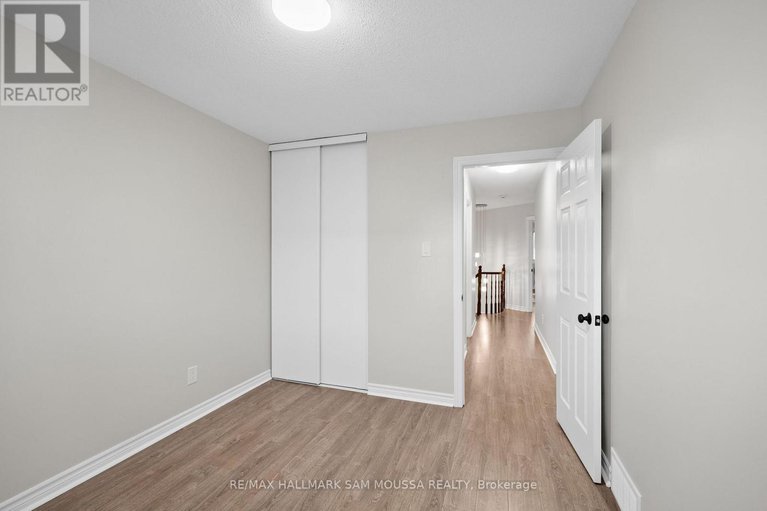 29090641/18-manju-street/hunt-club-park/ottawa/ontario/K1G4T7_33