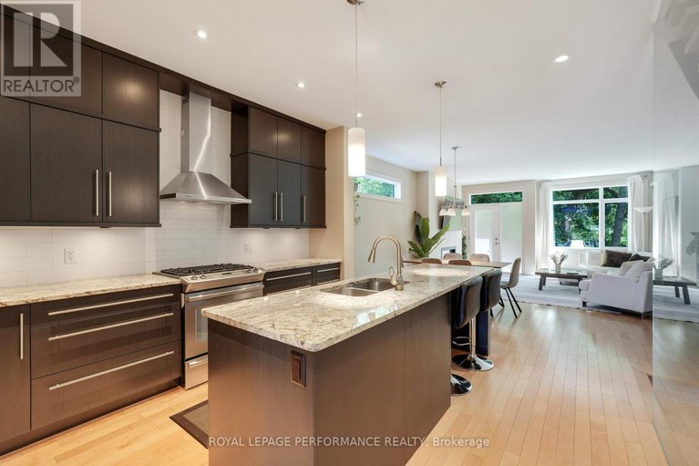 28636681/a-239-fairmont-avenue/civic-hospital/ottawa/ontario/K1Y1X8_8