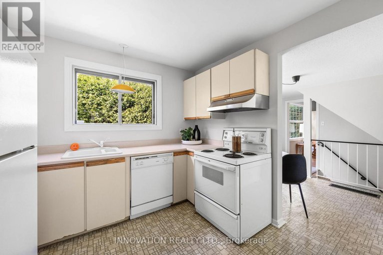 28793840/1867-dorset-drive/playfair-park/ottawa/ontario/K1H5T9_13