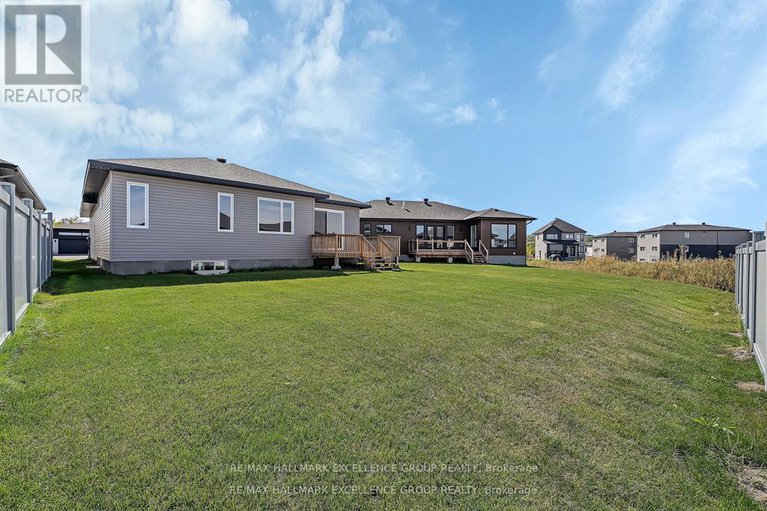 29317076/1345-diamond-street/clarencerockland-twp/clarence-rockland/ontario/K4K0M6_41