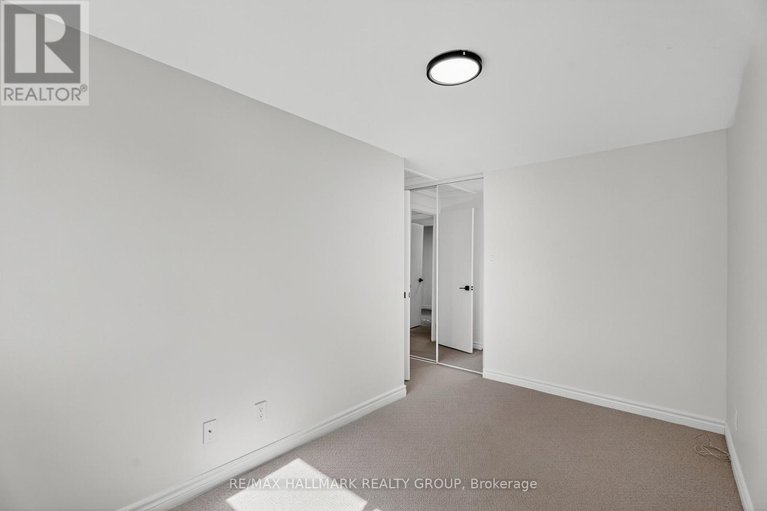 29036689/3921c-old-richmond-road/arbeatha-park/ottawa/ontario/K2H8T9_26