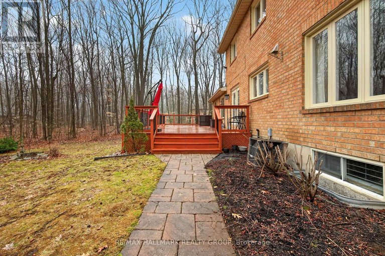 29622542/1372-jules-leger-drive/cumberland-ridge/ottawa/ontario/K4C1E2_42