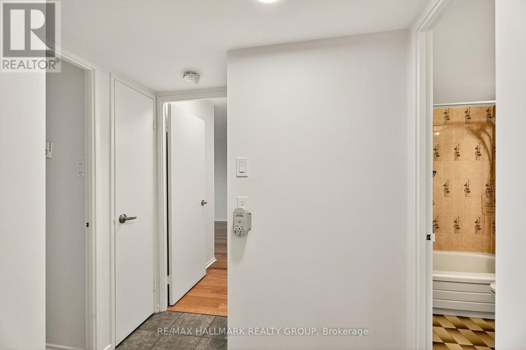 29029131/1702-1195-richmond-road/woodroffe/ottawa/ontario/K2B8E4_37