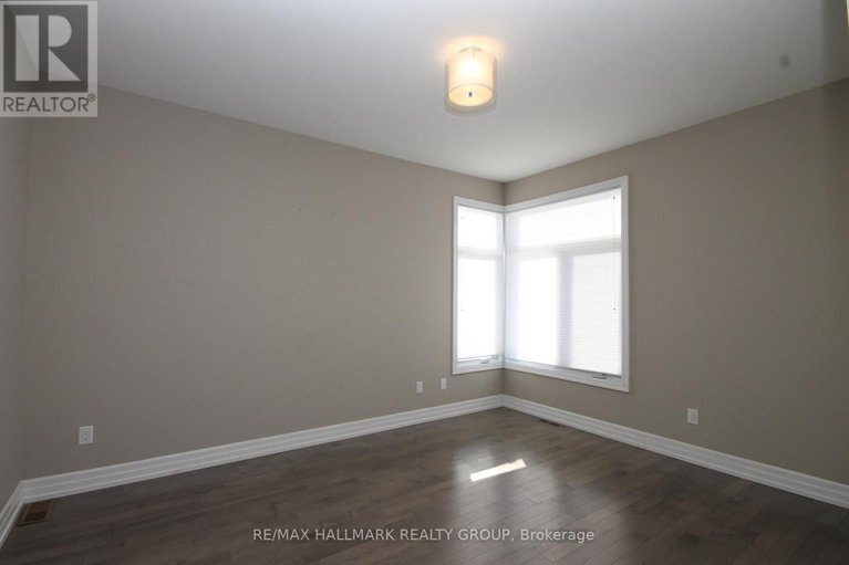 29203056/23-solara-private/clarencerockland-twp/clarence-rockland/ontario/K4K0K9_10