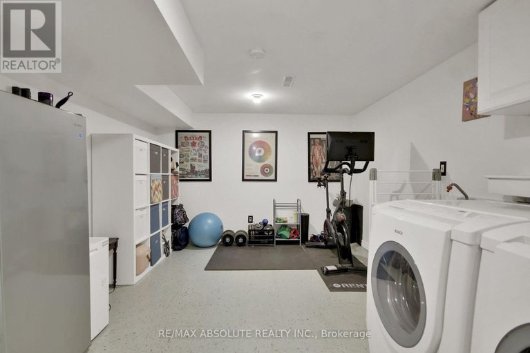 29532776/294-turnstone-court/chatelaine-village/ottawa/ontario/K1E2V2_46