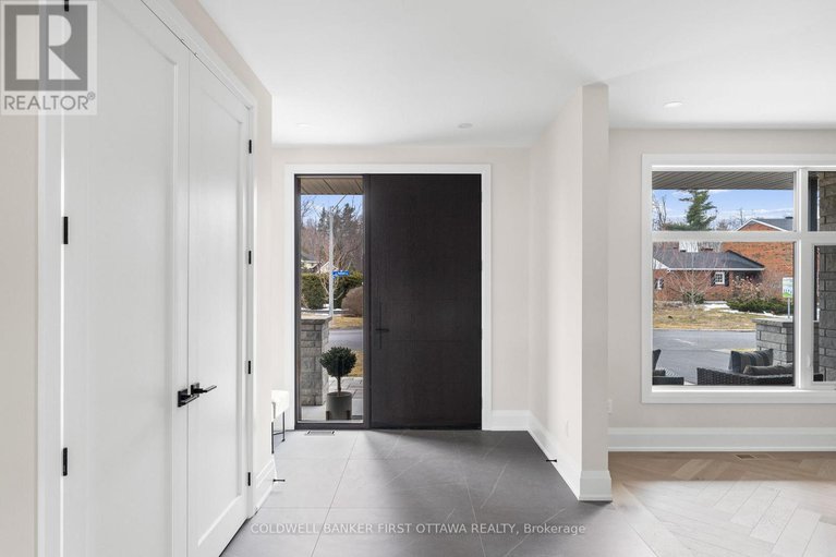 28574430/42-parkland-crescent/arlington-woods/ottawa/ontario/K2H7W5_4