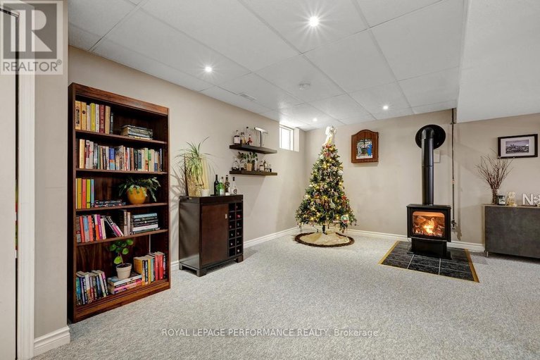 29180735/552-loucks-drive/village-of-russell/russell/ontario/K4R1B6_26