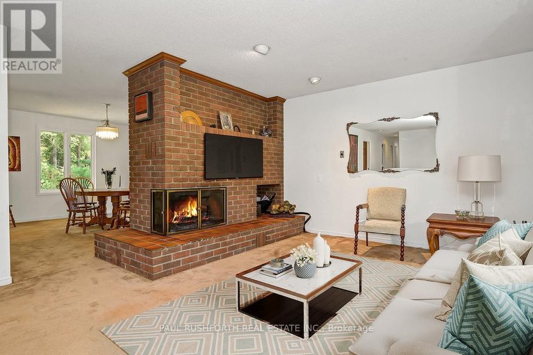 29538564/136-grey-stone-drive/huntley-ward-south-west/ottawa/ontario/K0A1L0_7