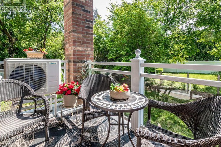 28423046/102-305-elizabeth-cosgrove-private/mer-bleuebradley-estatesanderson-park/ottawa/ontario/K1W0K6_31