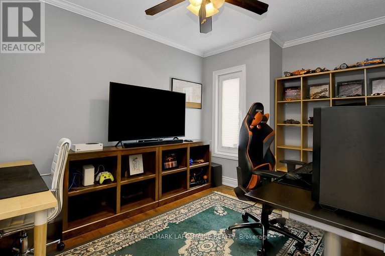 29357706/1721-jersey-street/fallingbrookgardenway-south/ottawa/ontario/K4A4Y6_17