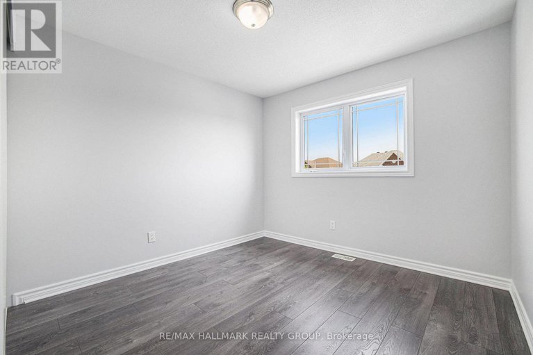 28429150/548-paul-metivier-drive/strandherd/ottawa/ontario/K2J0M9_21