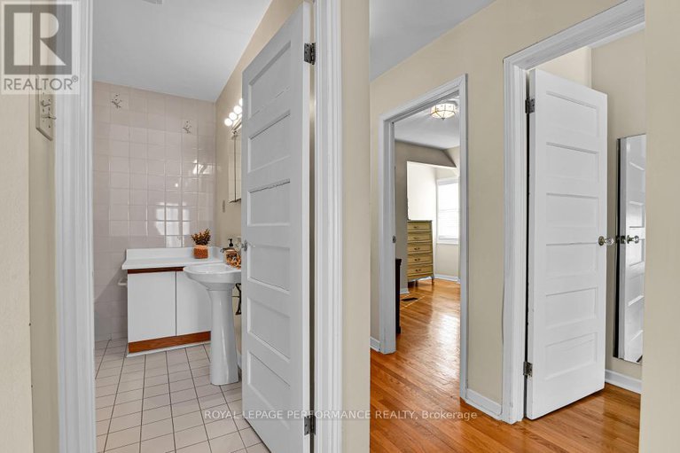 29349963/6-elmdale-avenue/lindenlea/ottawa/ontario/K1M1A4_20