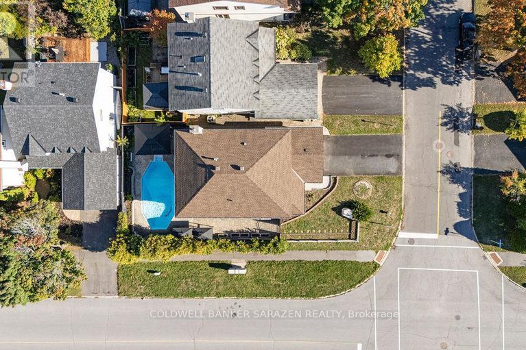 28945918/121-topley-crescent/hunt-club-park/ottawa/ontario/K1G4N2_49