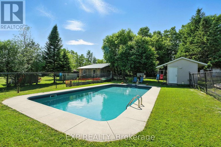 28525895/7800-34-highway/vankleek-hill/champlain/ontario/K0B1R0_27