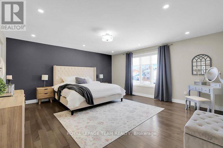 28001635/1107-normandy-crescent/borden-farmstewart-farmcarleton-heightsparkwood-hills/ottawa/ontario/K2E5A3_17