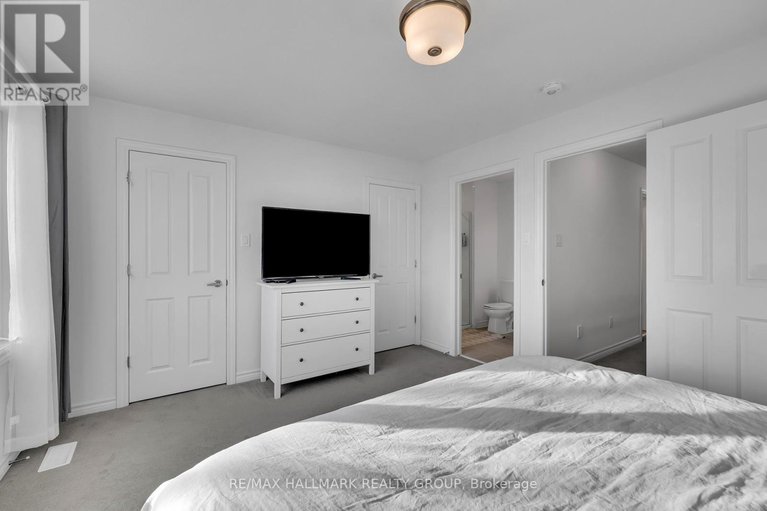 29294452/26-barn-swallow-private/riverside-southgloucester-glen/ottawa/ontario/K4M0H5_22