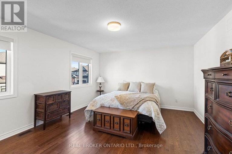 28309784/845-snap-hook-crescent/half-moon-bay/ottawa/ontario/K2J6V7_17