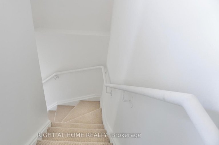 29501976/904-383-cumberland-street/lower-townbyward-market/ottawa/ontario/K1N1J7_13