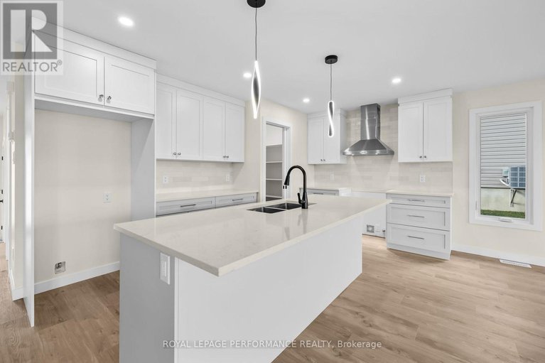 29513085/41-forrester-way/long-sault/south-stormont/ontario/K0C1P0_12