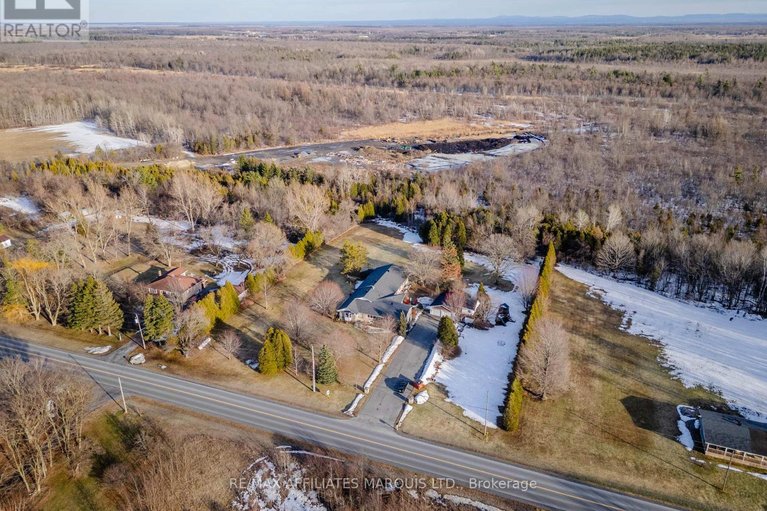 29466864/18824-glen-road/south-glengarry-charlottenburgh-twp/south-glengarry/ontario/K0C2J0_9