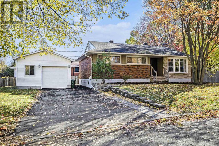 29019455/715-holt-crescent/elmvale-acres/ottawa/ontario/K1G2Y4_1