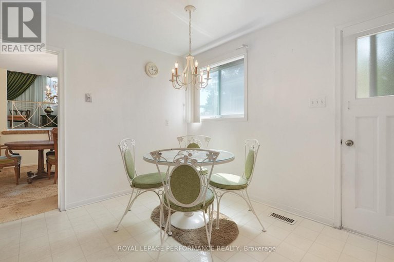 28634113/2194-haig-drive/elmvale-acres/ottawa/ontario/K1G2L2_12