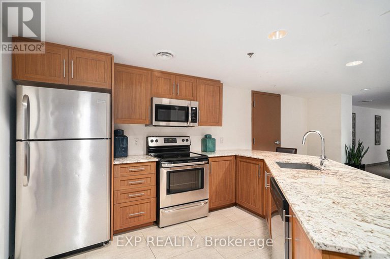 28885811/2509-242-rideau-street/sandy-hill/ottawa/ontario/K1N0B7_22